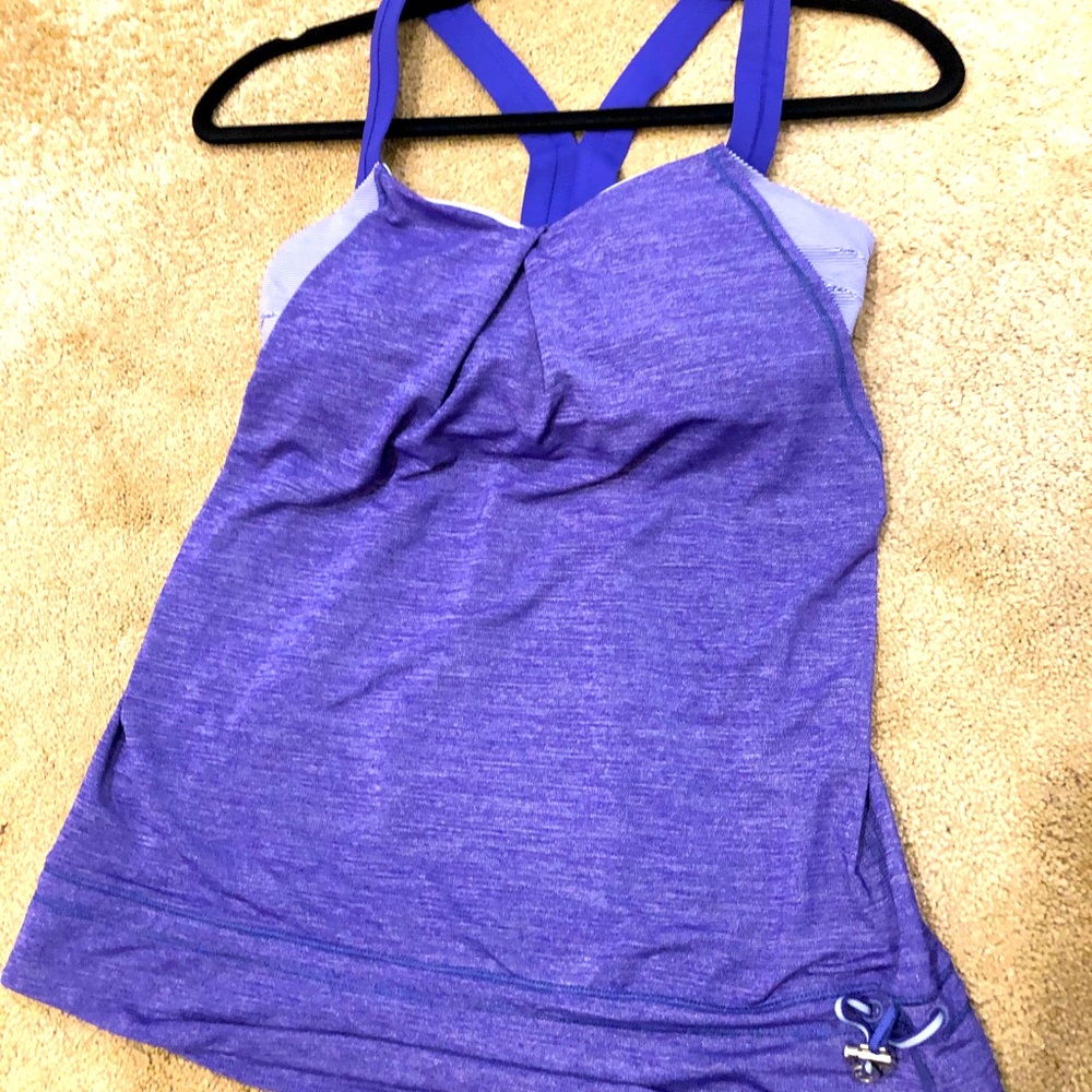 Lululemon size 6 with built in bra